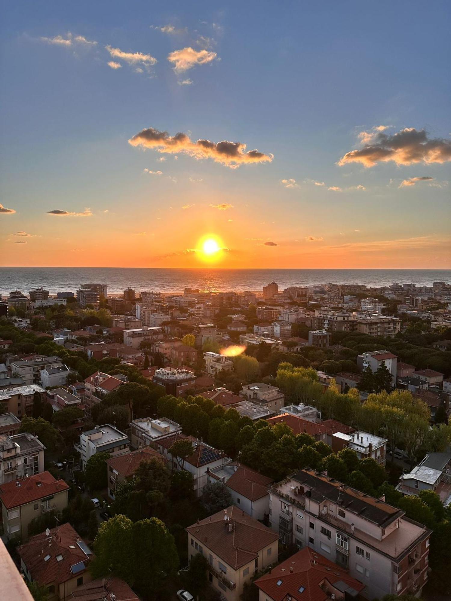 Panoramico Appartamento Vista Mare Rimini Exterior foto